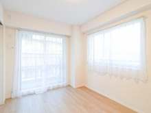 【東京都/世田谷区大蔵】ハイホーム砧公園 洋室：約5.9帖