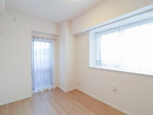 【東京都/世田谷区大蔵】ハイホーム砧公園 洋室：約5.3帖