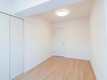 【東京都/世田谷区大蔵】ハイホーム砧公園 洋室：約6.7帖