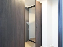 【東京都/多摩市落合】セーナ多摩センター 廊下：収納