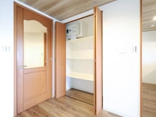 【東京都/八王子市大和田町】グランシティレイディアントアクアヴィータ LDK：収納