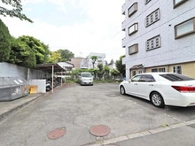 【東京都/多摩市貝取】コーポ多摩センター 駐車場
