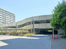 【東京都/多摩市諏訪】ブリリア多摩ニュータウン B棟 駐車場