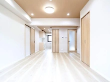 【東京都/狛江市元和泉】パークビュー狛江 LDK：約15.8帖