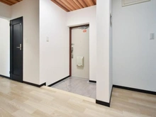 【東京都/町田市小山田桜台】小山田桜台 29号棟 玄関