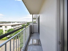 【東京都/町田市小山田桜台】小山田桜台 29号棟 バルコニー：洋室側バルコニー