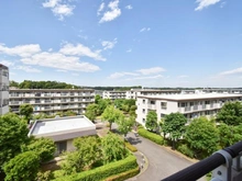【東京都/町田市小山田桜台】小山田桜台 29号棟 眺望：洋室側バルコニーから