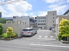 【東京都/町田市三輪緑山】デュオセーヌ緑山 駐車場