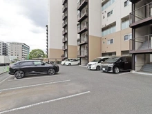 【東京都/狛江市東野川】狛江ハイタウン 1号棟 駐車場