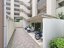 【神奈川県/横浜市瀬谷区本郷】コスモ瀬谷パークサイドステージ バイク置場
