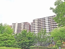 【東京都/稲城市若葉台】若葉台ワーズワースの丘 E棟 外観
