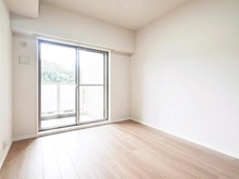 【東京都/八王子市松木】フェアヒルズ南大沢ブリーズコート 洋室：約5.8帖