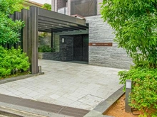 【東京都/新宿区中里町】オーベルアーバンツ神楽坂 エントランス