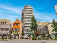 【東京都/板橋区蓮沼町】ラポール本蓮沼駅前 外観：大規模修繕工事中