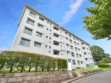 【東京都/町田市鶴川】鶴川2丁目団地　15-1号棟 外観