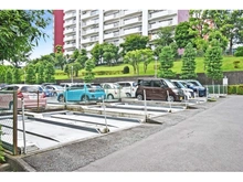 【神奈川県/川崎市麻生区白山】新ゆりグリーンタウンアカシア街区 1号棟 駐車場