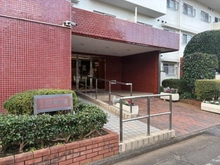 【神奈川県/川崎市麻生区白山】新ゆりグリーンタウンさつき街区 2号棟 エントランス