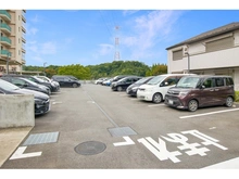 【東京都/多摩市永山】ヴェレーナ多摩永山ザ・シーズンズ 駐車場