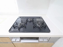 【東京都/狛江市東野川】狛江ハイタウン 3号棟 キッチン：三口コンロ