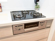 【東京都/稲城市若葉台】若葉台ワルツの杜 H棟 キッチン：三口コンロ