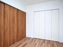 【東京都/稲城市若葉台】若葉台ワルツの杜 H棟 洋室：約5.8帖