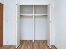 【東京都/稲城市若葉台】若葉台ワルツの杜 H棟 洋室：約5.8帖