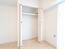 【神奈川県/川崎市幸区東古市場】ライオンズマンション鹿島田ガーデンシティ 洋室:約5.5帖