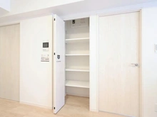 【神奈川県/川崎市幸区東古市場】ライオンズマンション鹿島田ガーデンシティ LDK:収納