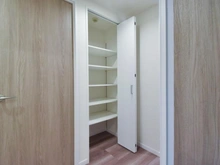 【神奈川県/川崎市麻生区細山】エルベ初穂百合ヶ丘 廊下:収納