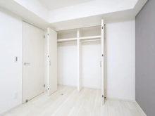 【東京都/調布市上石原】コスモ・ザ・パークス調布多摩川 洋室：約6.0帖