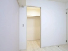 【東京都/調布市上石原】コスモ・ザ・パークス調布多摩川 洋室：約6.0帖