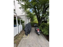 【神奈川県/横浜市都筑区大丸】メゾン桜が丘 10-1号棟 バイク置き場