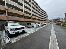 【神奈川県/横浜市港北区樽町】クレストフォルム綱島ガーデンコート 駐車場