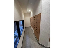 【神奈川県/横浜市港北区新横浜】コスモ新横浜 宅配BOX