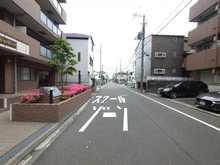 【神奈川県/横浜市港北区日吉】ライオンズマンション日吉学園 前面道路