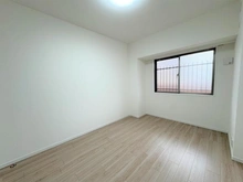 【神奈川県/横浜市港北区新吉田東】グレーシア港北綱島 洋室