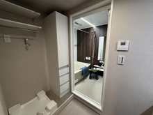 【神奈川県/横浜市港北区新吉田東】グレーシア港北綱島 洗面所