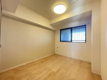 【神奈川県/横浜市港北区新羽町】ルイシャトレ新横浜ガーデンスクウェア 洋室