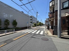 【神奈川県/横浜市港北区日吉本町】エクセレントシティ日吉本町ガーデン 前面道路