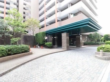 【神奈川県/横浜市鶴見区江ケ崎町】クレストフォルム鶴見グランステージ アプローチ