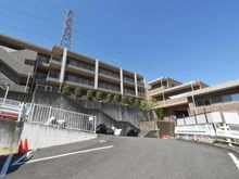【神奈川県/川崎市高津区久末】プレール日吉台 外観：正面建物