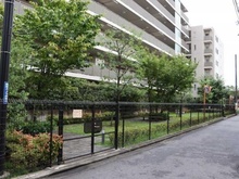 【神奈川県/横浜市港北区高田西】ザ・パークハウス港北高田 敷地内