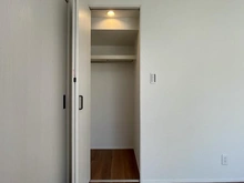 【神奈川県/横浜市金沢区並木】金沢シーサイドタウンさざなみ団地　第1住宅 1号棟 収納