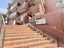 【神奈川県/横浜市金沢区六浦】ライオンズマンション金沢八景 D棟 アプローチ