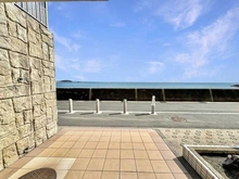【神奈川県/三浦郡葉山町一色】ライオンズマンション葉山マリンビュー アプローチ