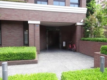 【神奈川県/横浜市金沢区能見台東】ビーコンヒル能見台 ウエストヒルA館 エントランス