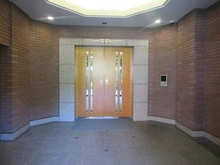 【神奈川県/横浜市金沢区能見台東】ビーコンヒル能見台 ウエストヒルA館 エントランス