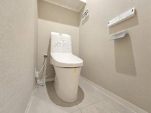 【神奈川県/三浦郡葉山町一色】マイキャッスル葉山 トイレ