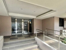 【神奈川県/三浦郡葉山町長柄】藤和ガーデンハウス葉山 エントランス