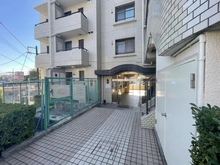 【神奈川県/横浜市港南区大久保】シャルマンコーポ上大岡第2 アプローチ